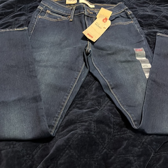 Levi’s 711 Skinny Jeans - Picture 3 of 12